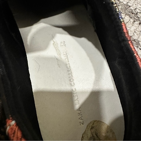 Studded embroidered sneakers - Picture 11 of 12